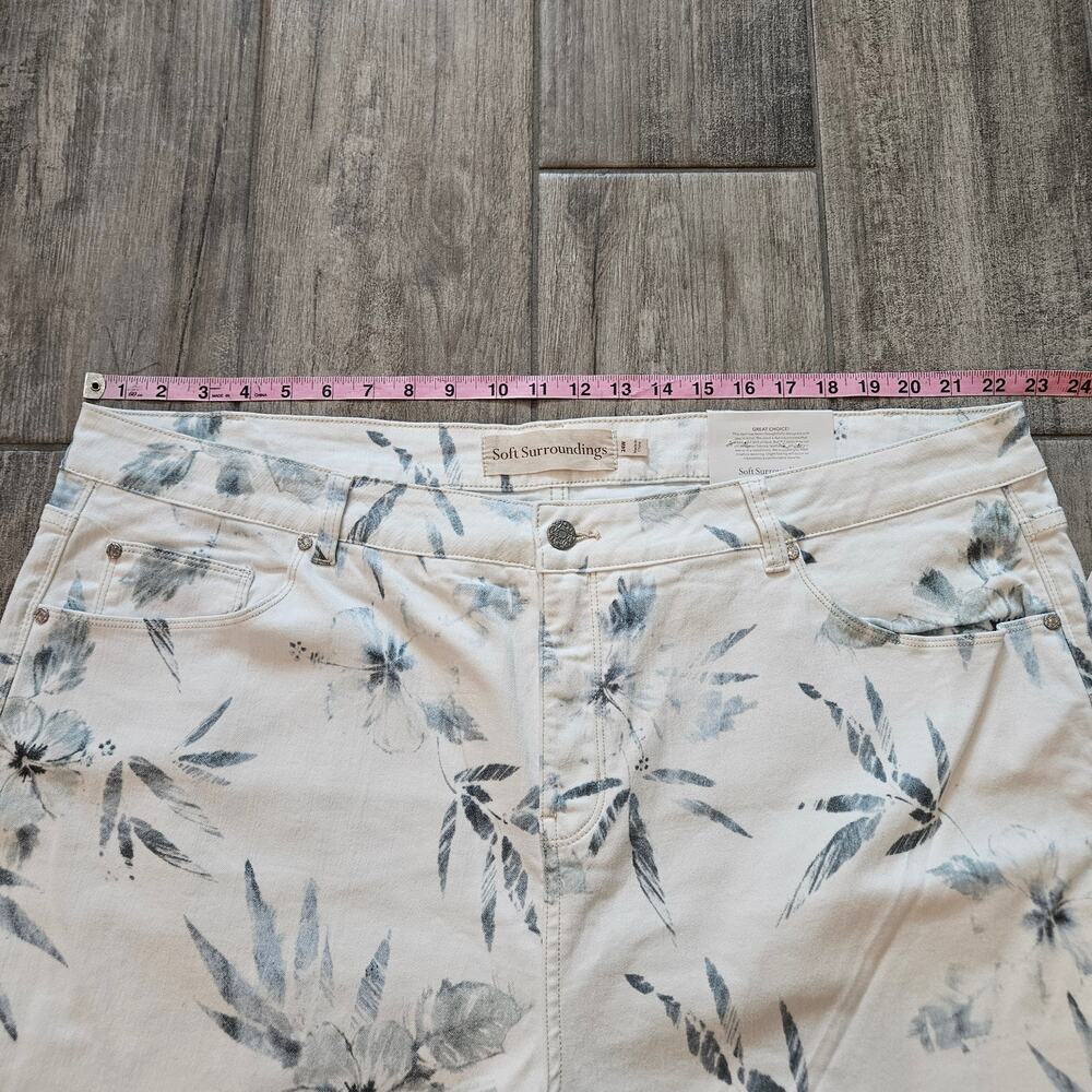 Soft Surroundings Shorts Womens 24W 5 Pocket Ultimate Denim Barely Blue Floral - Picture 2 of 12